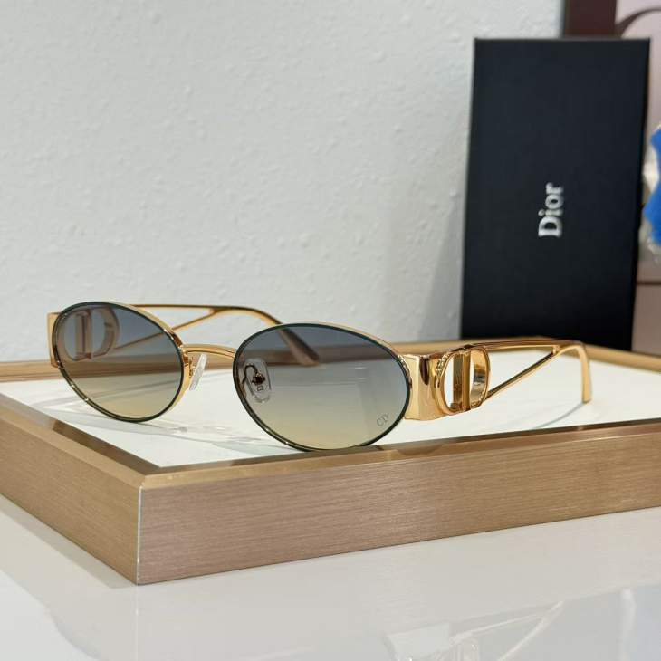 Picture of Dior Sunglasses _SKUfw76250375fw